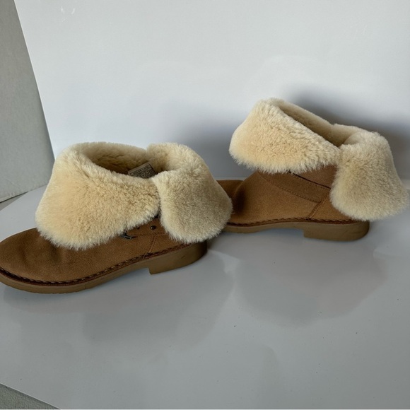 Ugg ankle woman’s boots - Picture 7 of 10